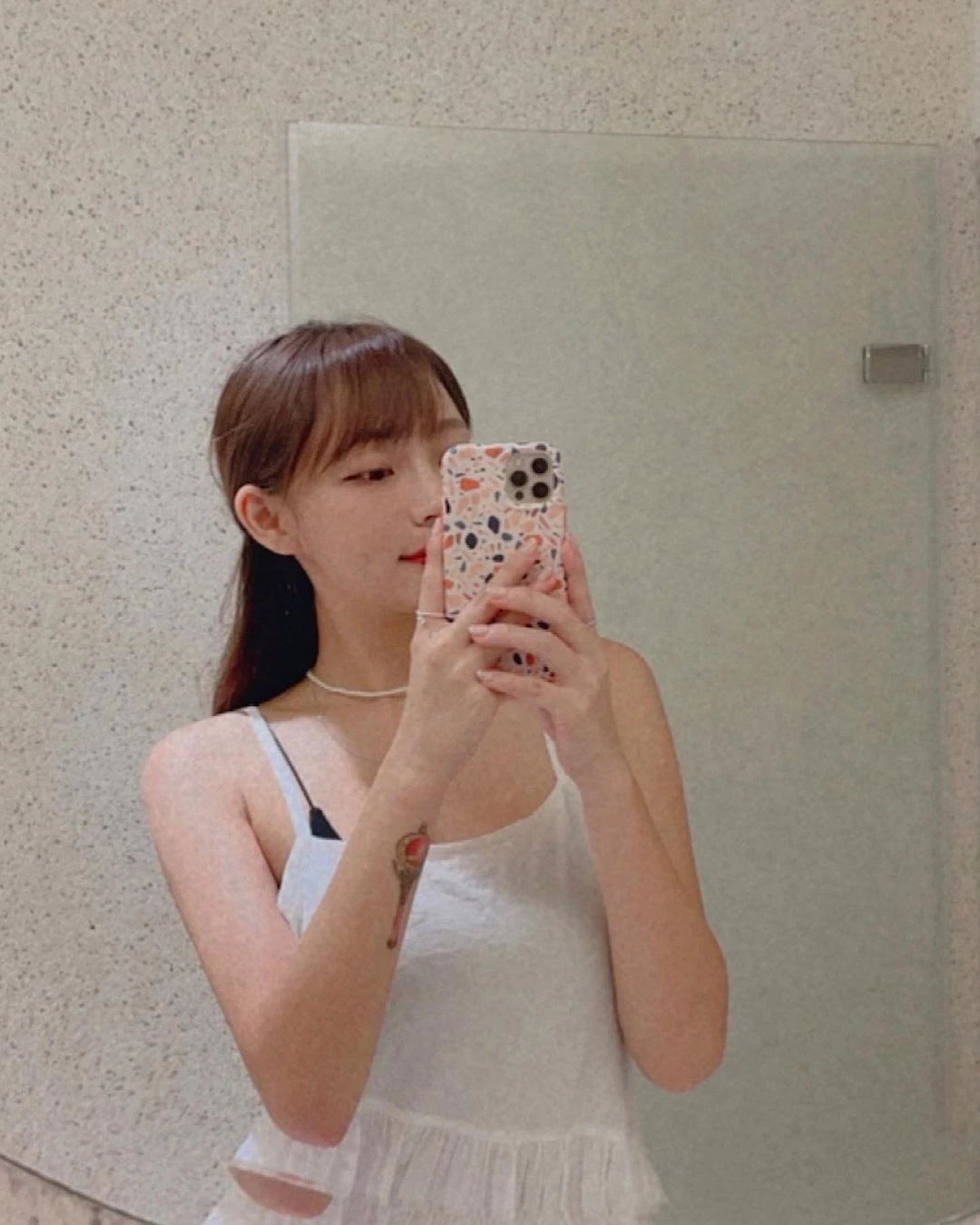 18264236.webp