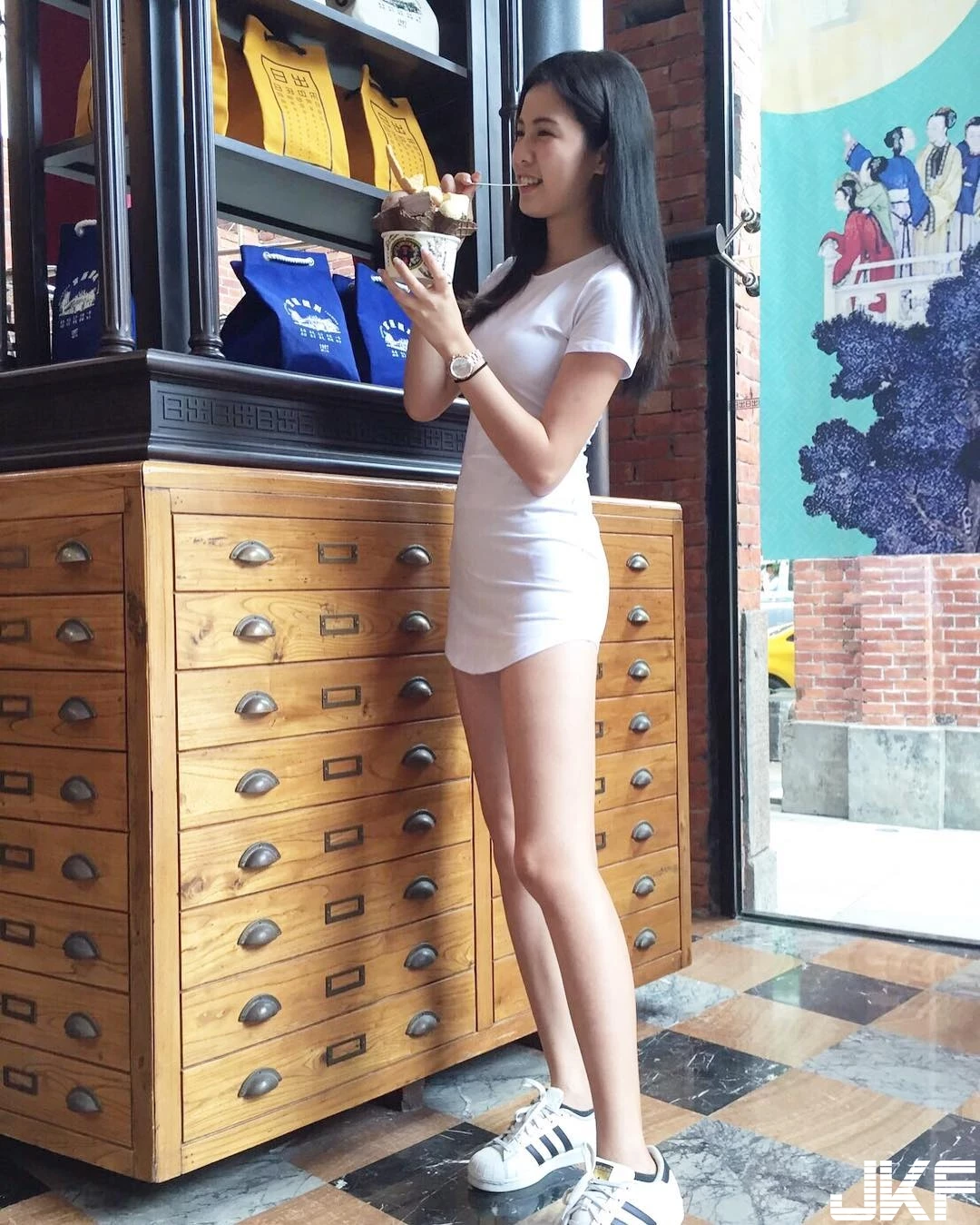 7240018.webp