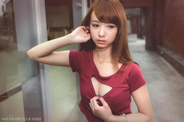 4203837.webp