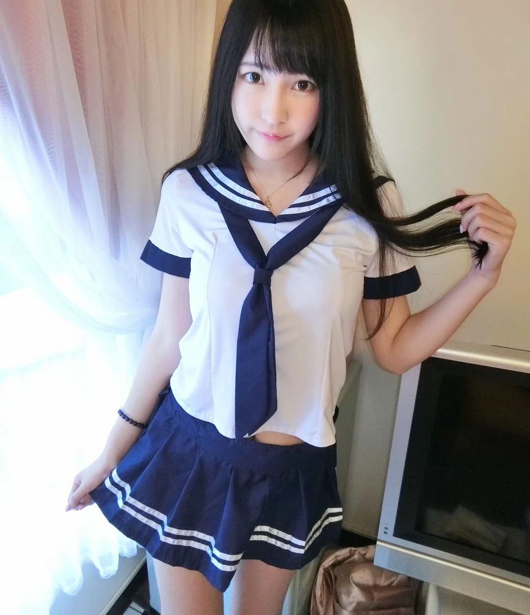 4398413.webp