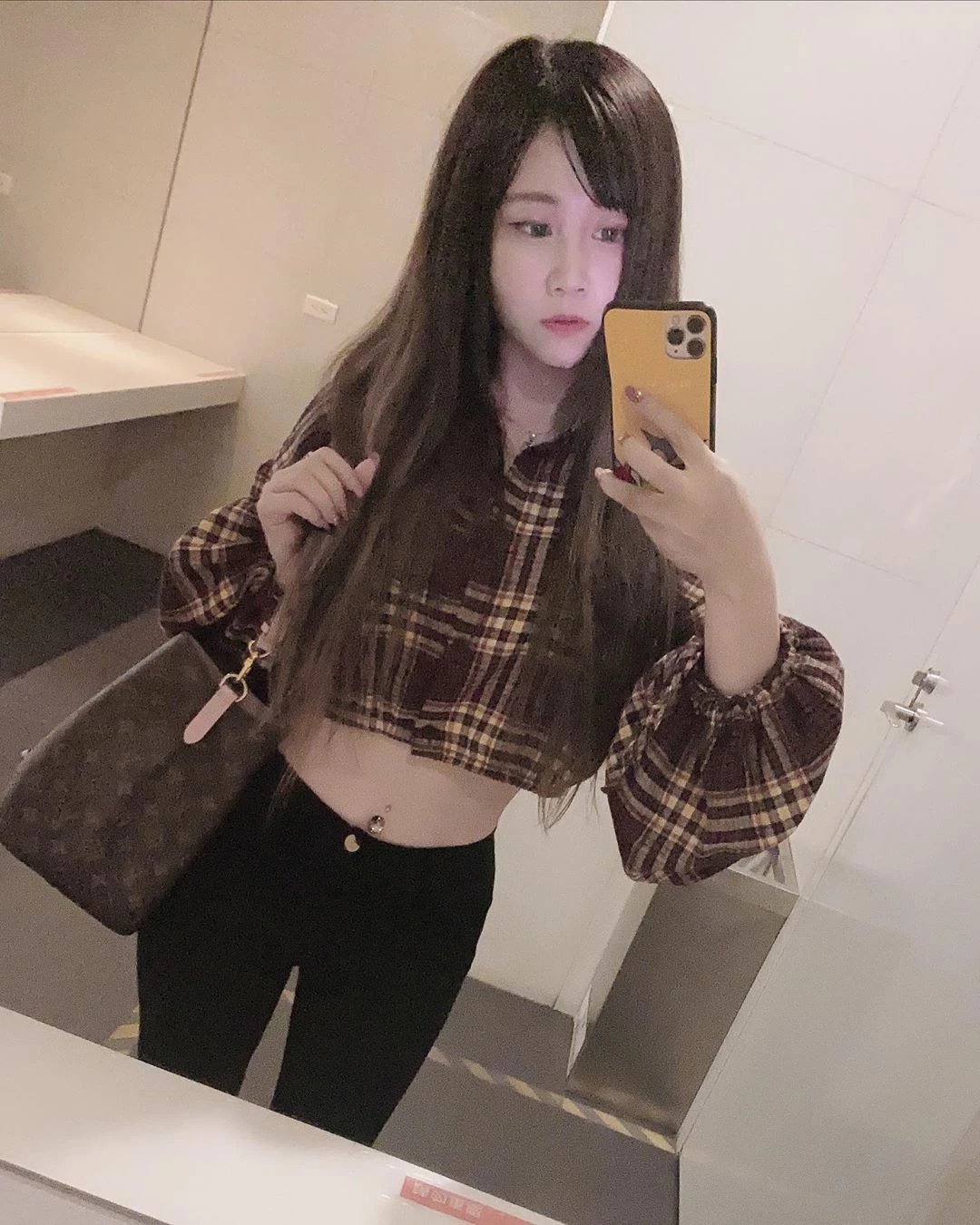 4079636.webp