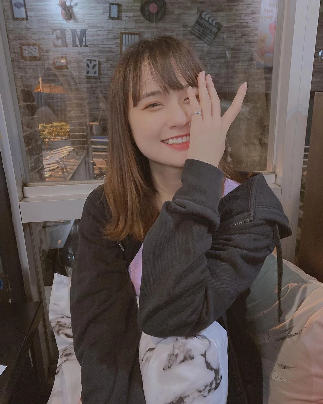 18527705.webp