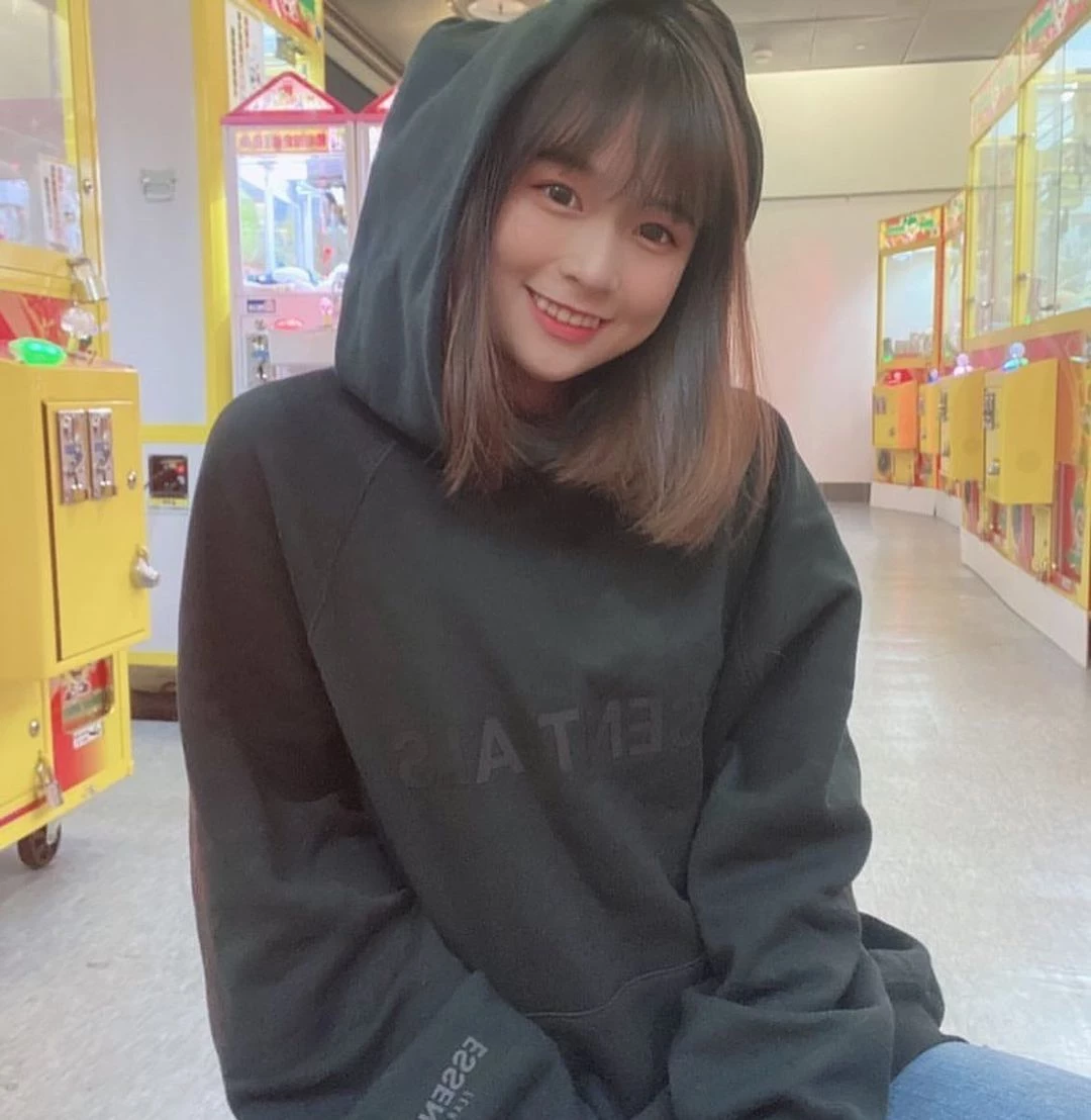 18527716.webp
