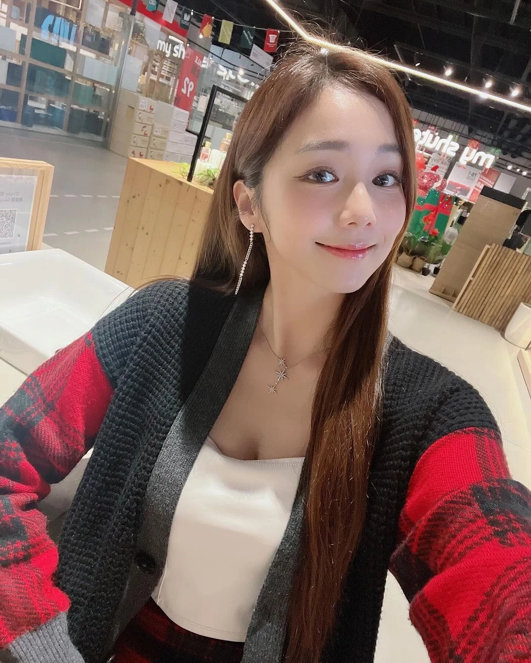 31048242.webp
