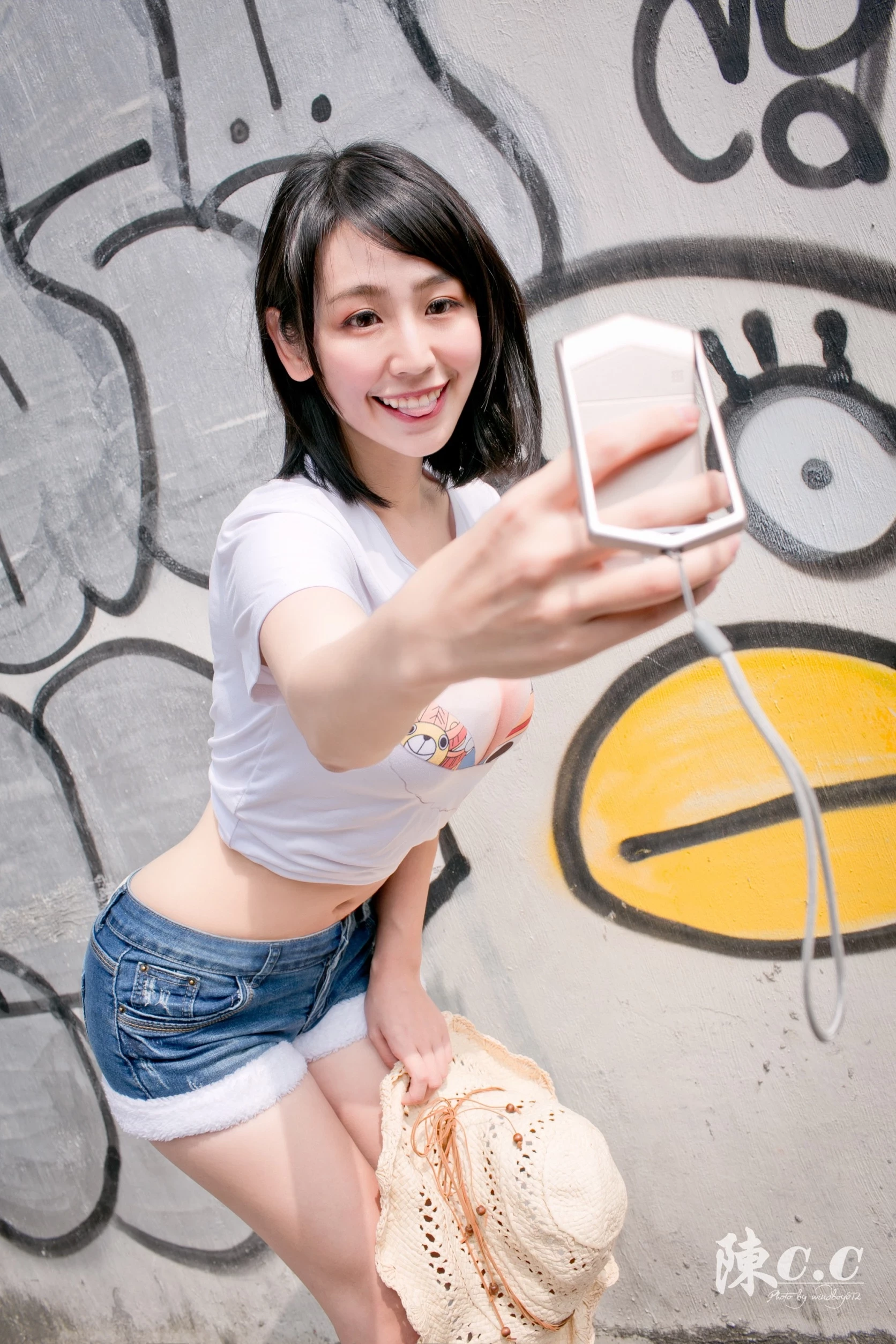 3889828.webp