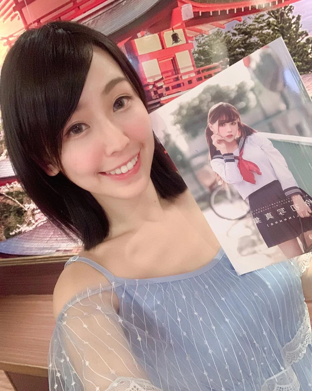 3889834.webp