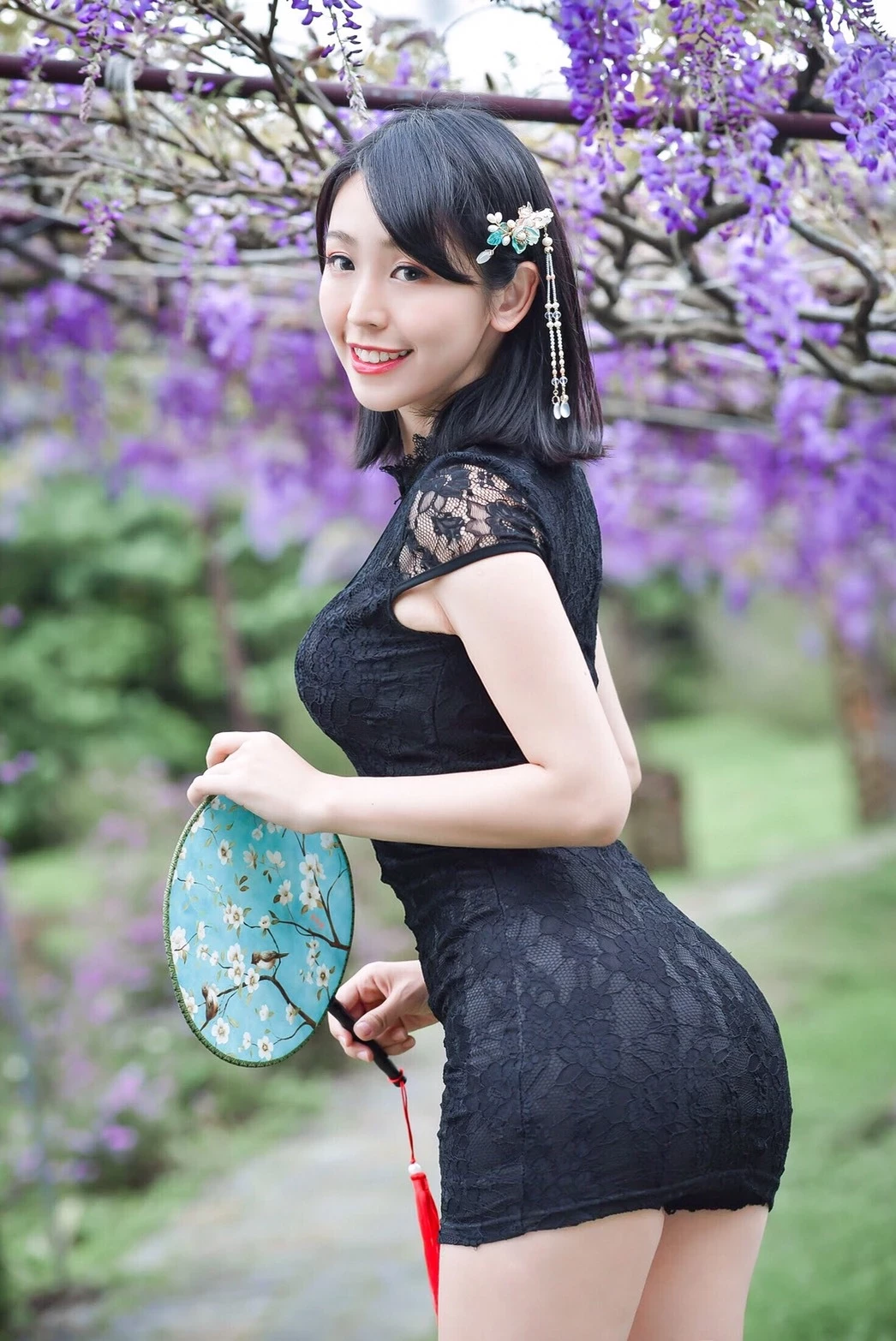 3889841.webp