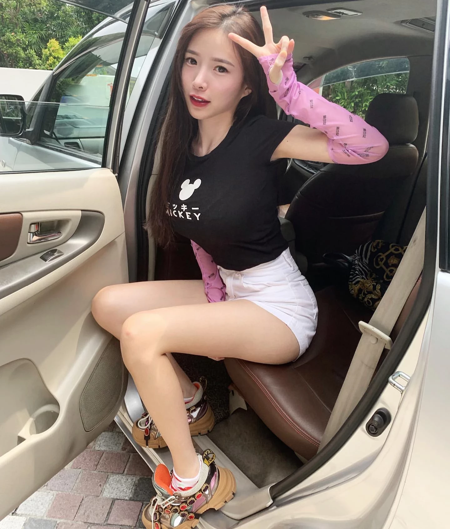 4167808.webp