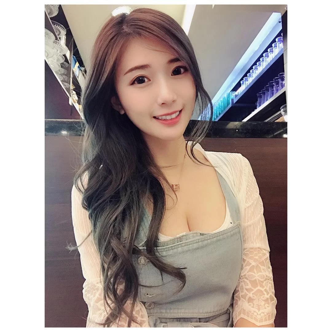 4266401.webp