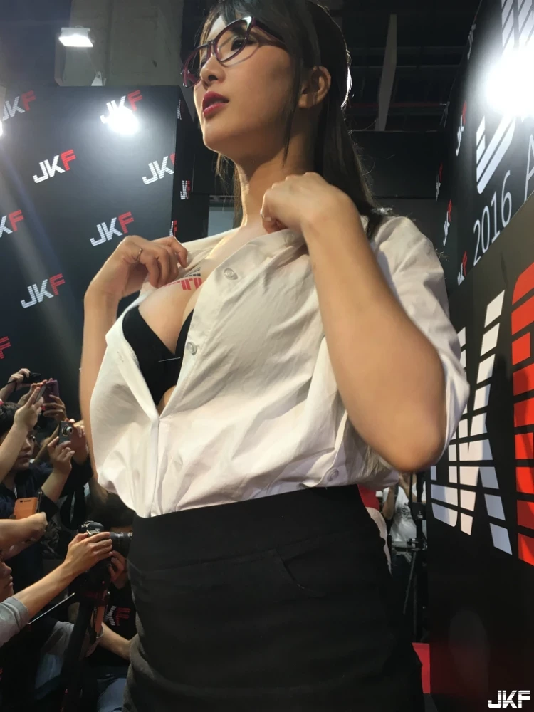 16881310.webp