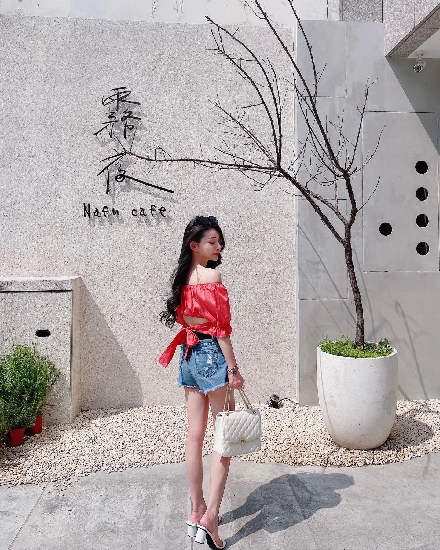 23083005.webp