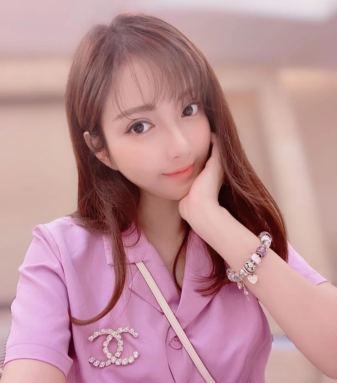 3871389.webp