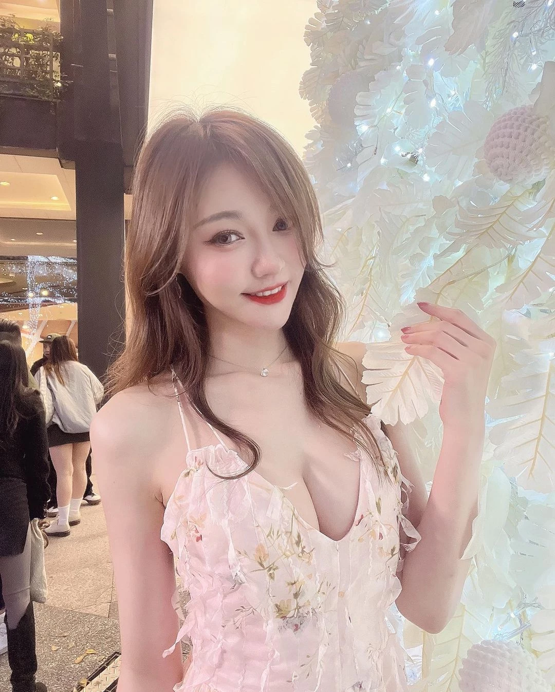 125122qejed78bxz3fz87i.webp
