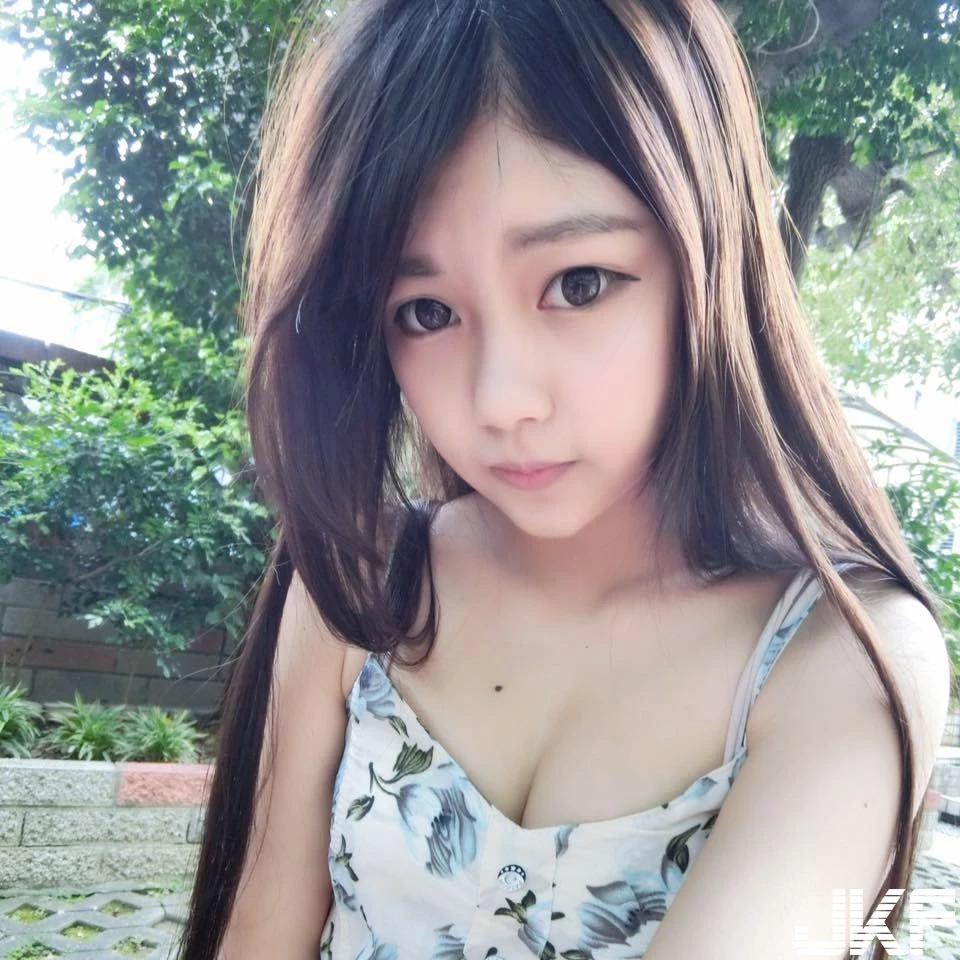 4894552.webp