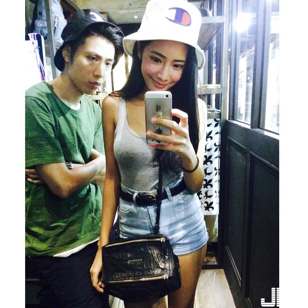 16792631.webp