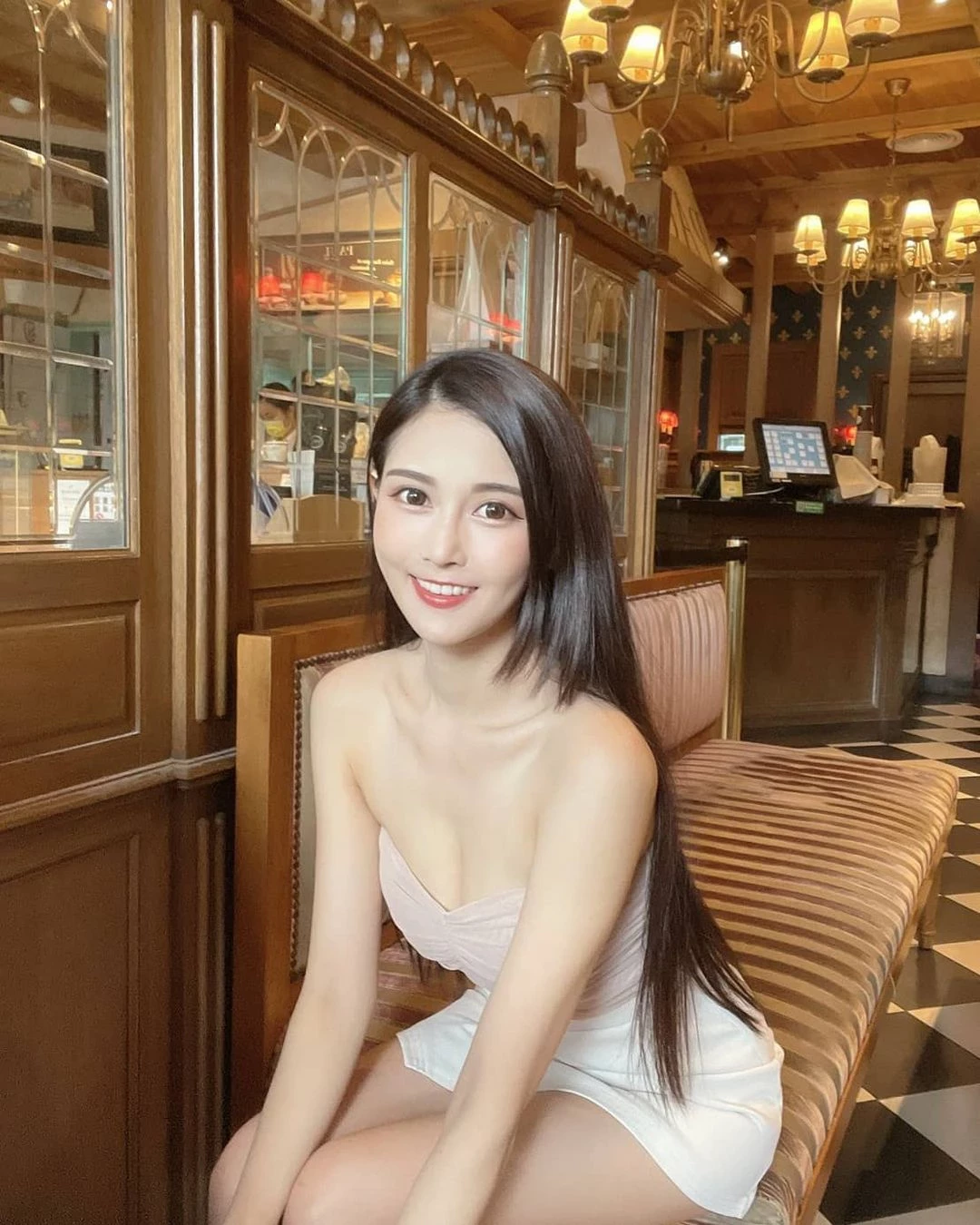 19433653.webp
