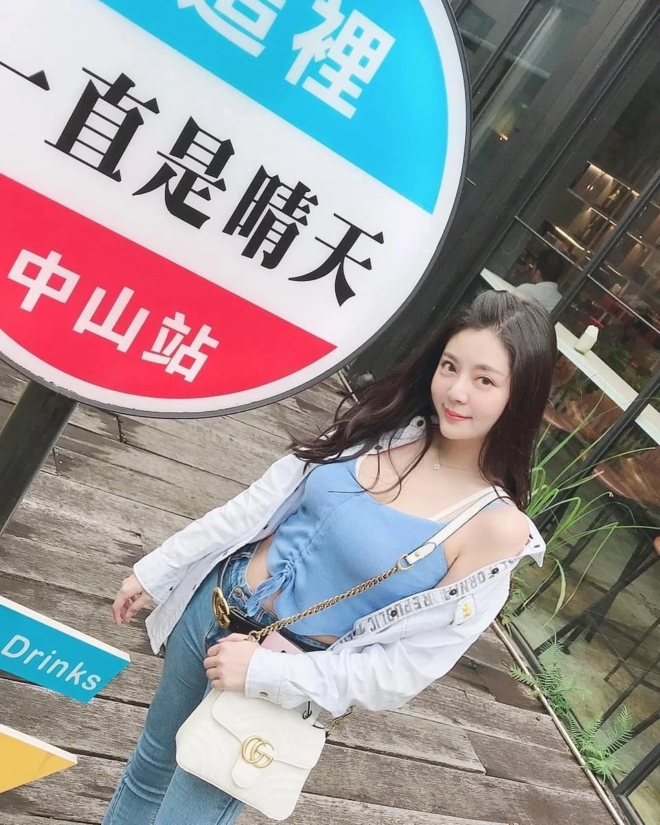 3912875.webp