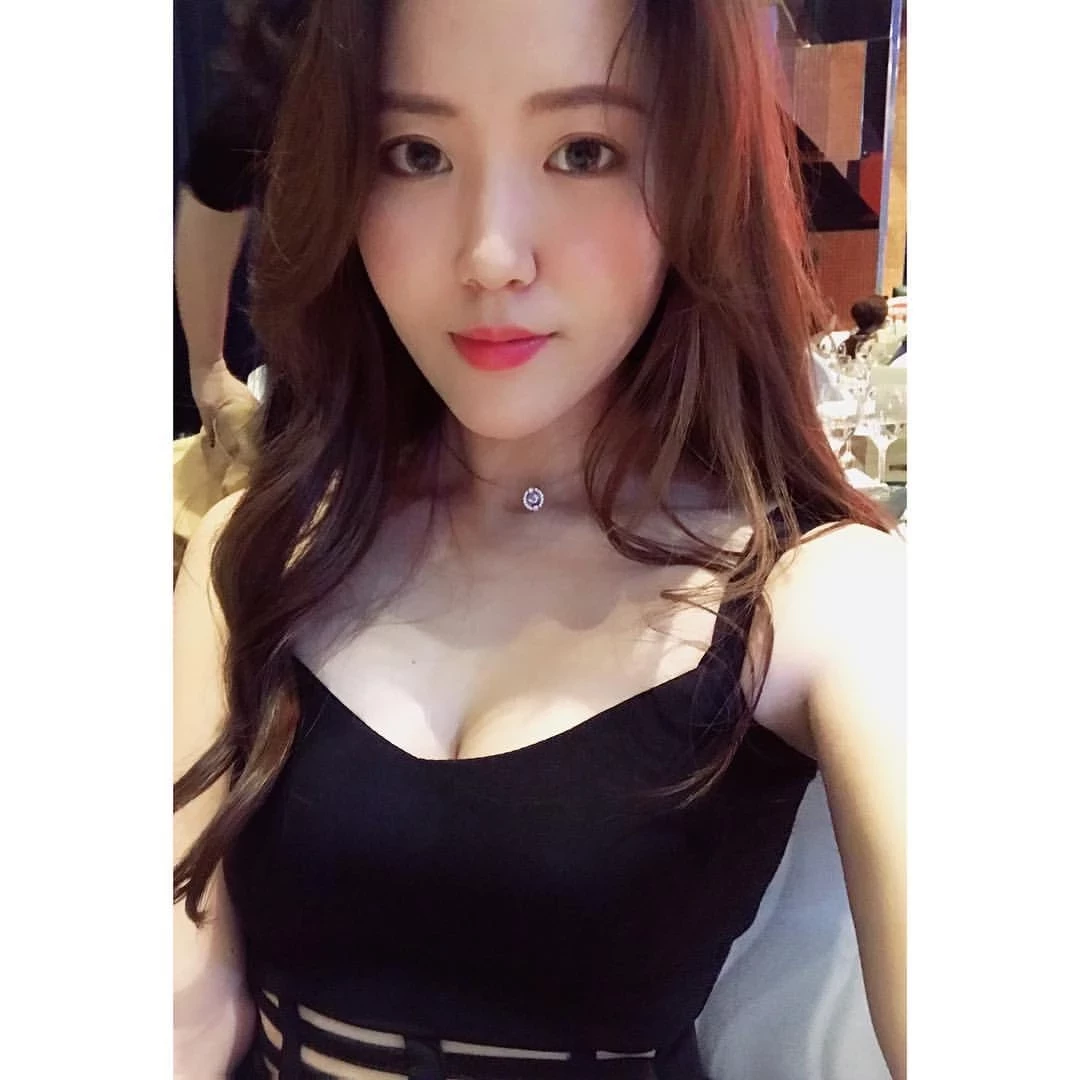 4697645.webp