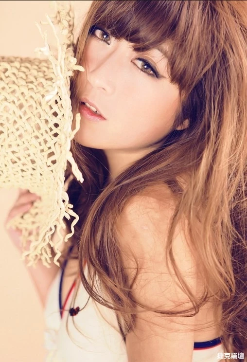 17702146.webp