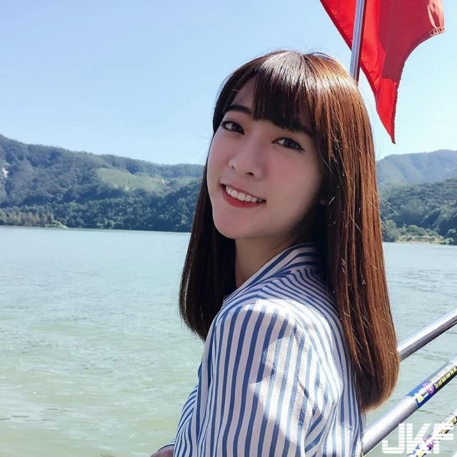 4998407.webp