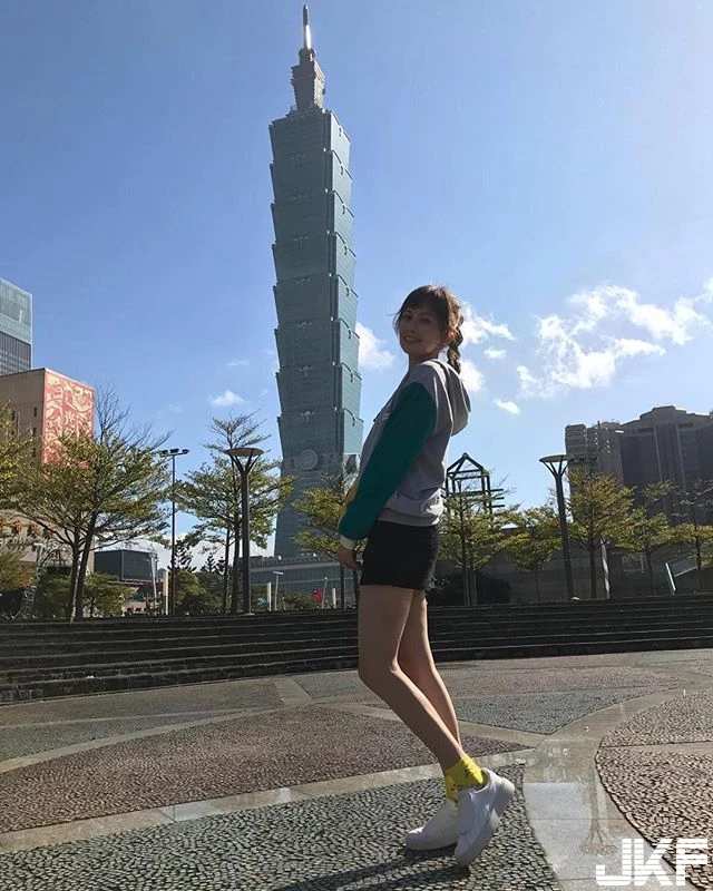 4910746.webp