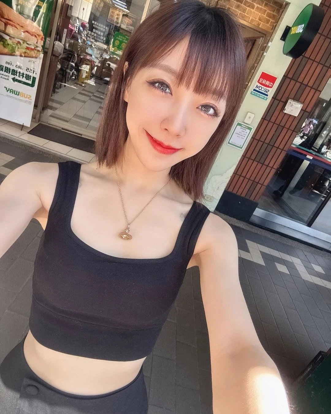 24117342.webp
