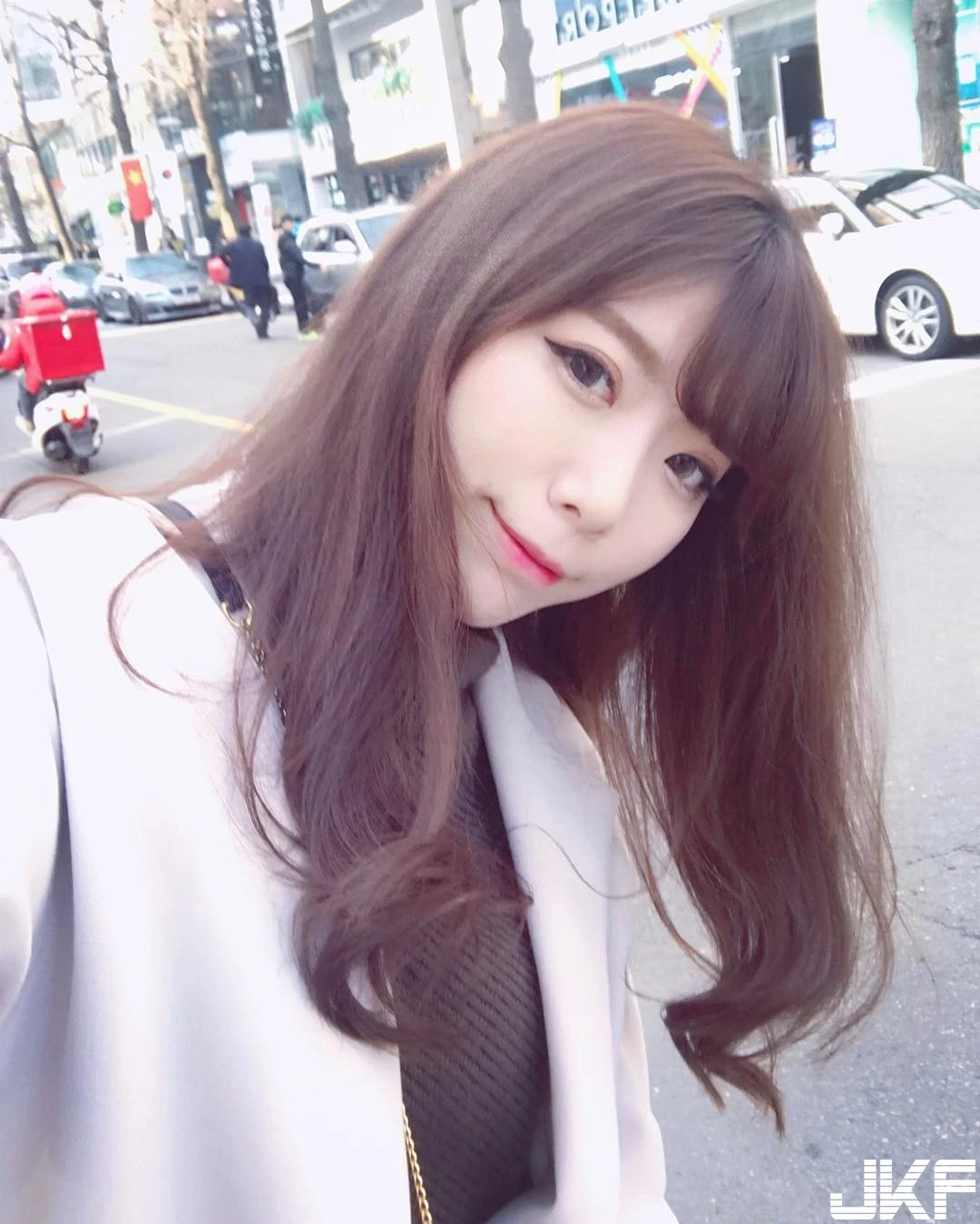 4864156.webp