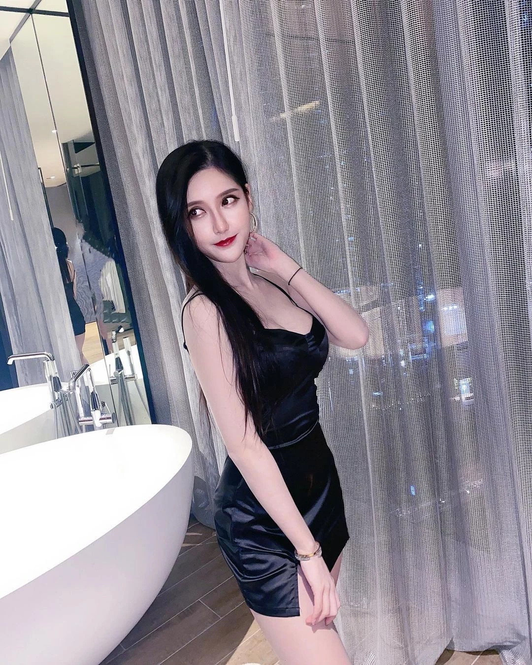 18285900.webp