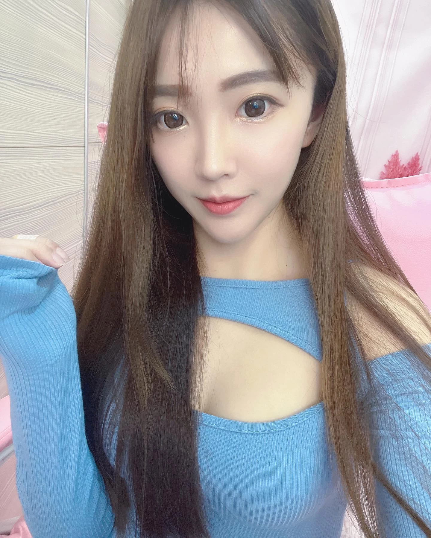 22980275.webp