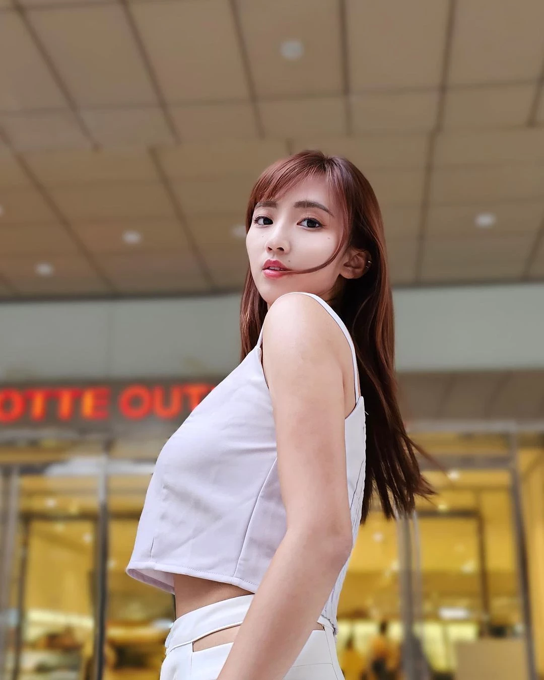 28118305.webp
