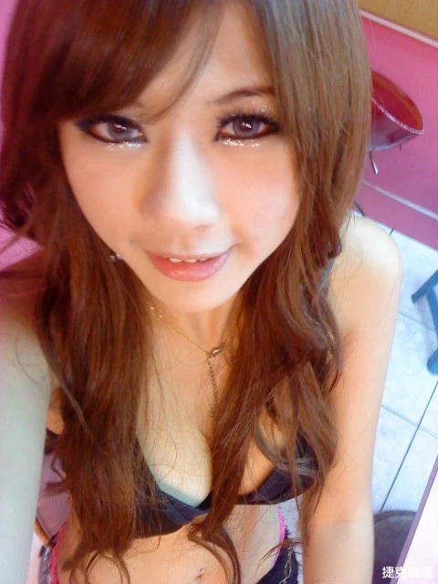 17567818.webp