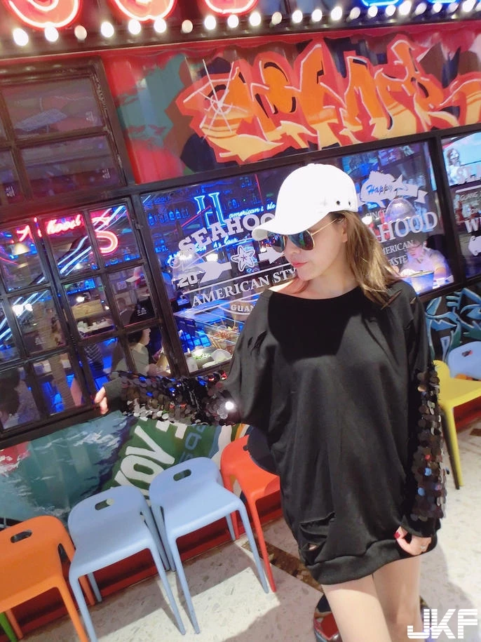 16837044.webp