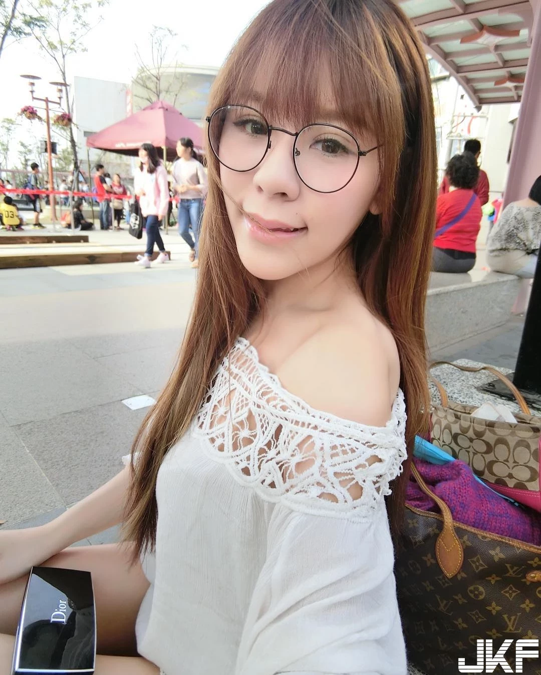 16809686.webp
