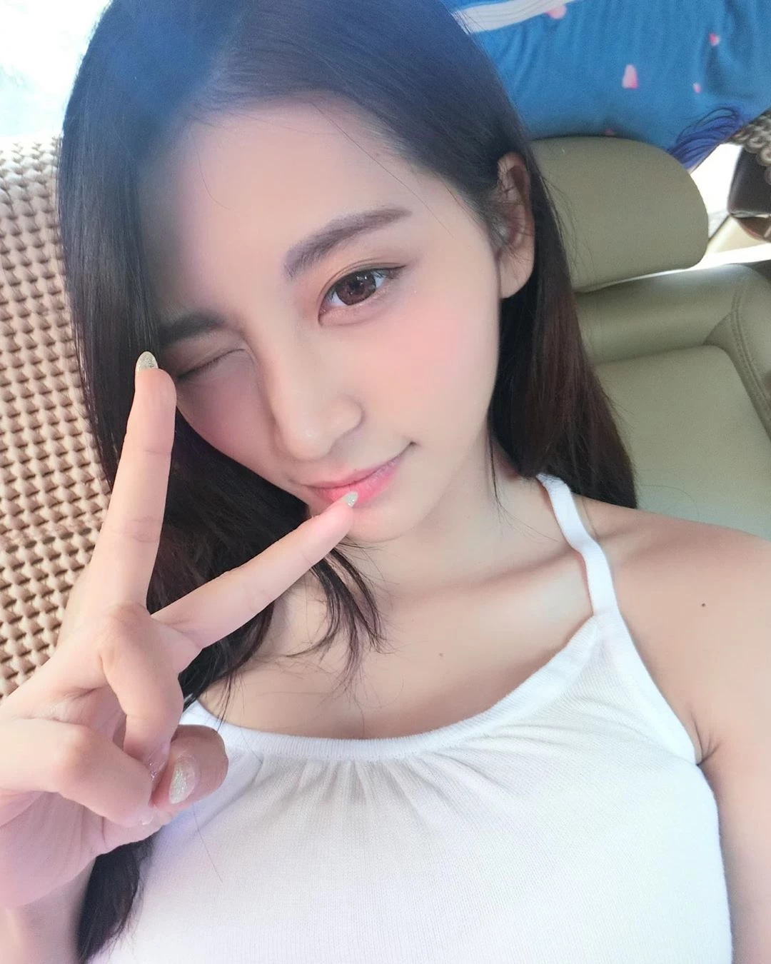 4144260.webp