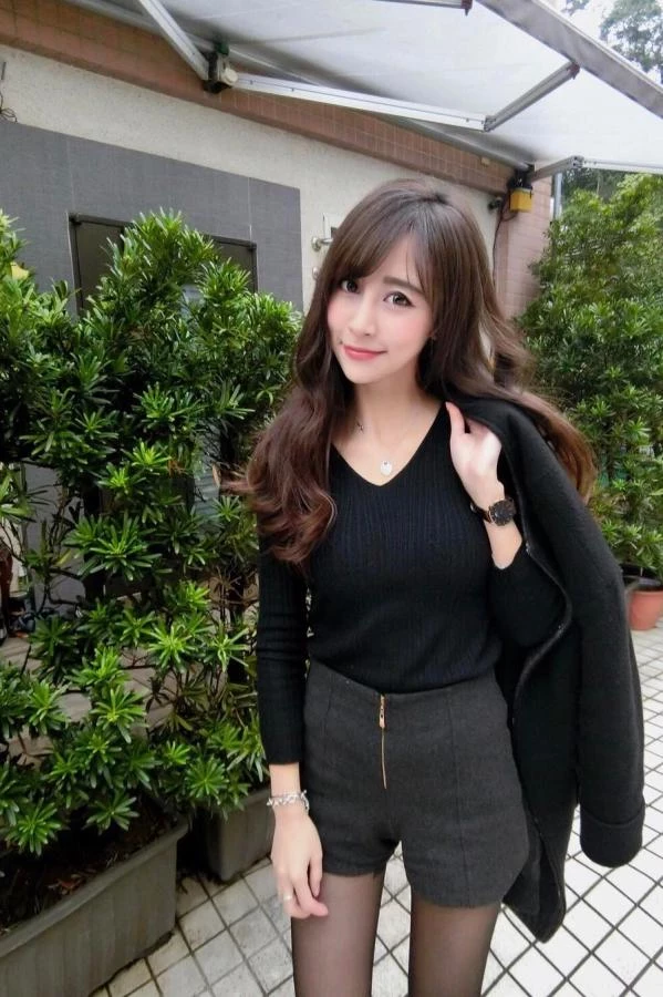 28844054.webp
