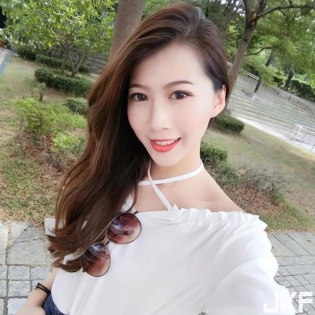 5013215.webp