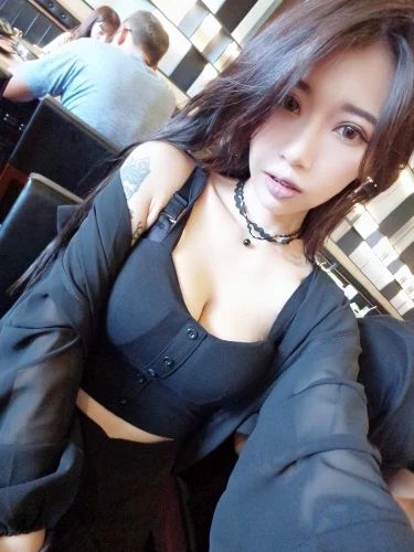 4643761.webp