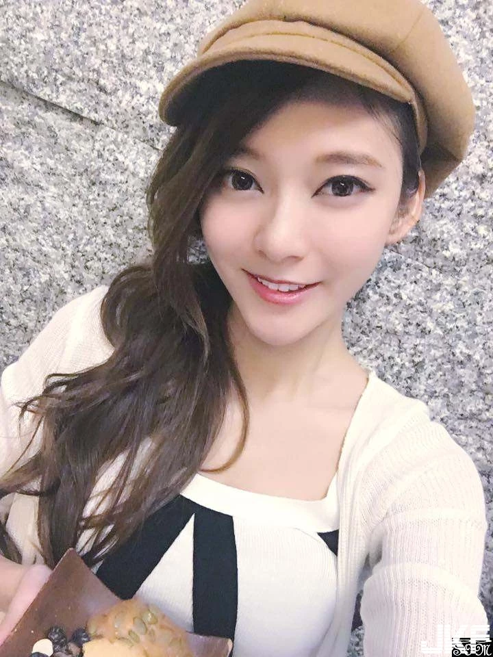 16792999.webp