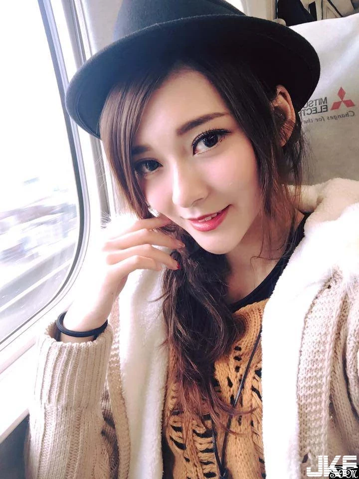 16793030.webp