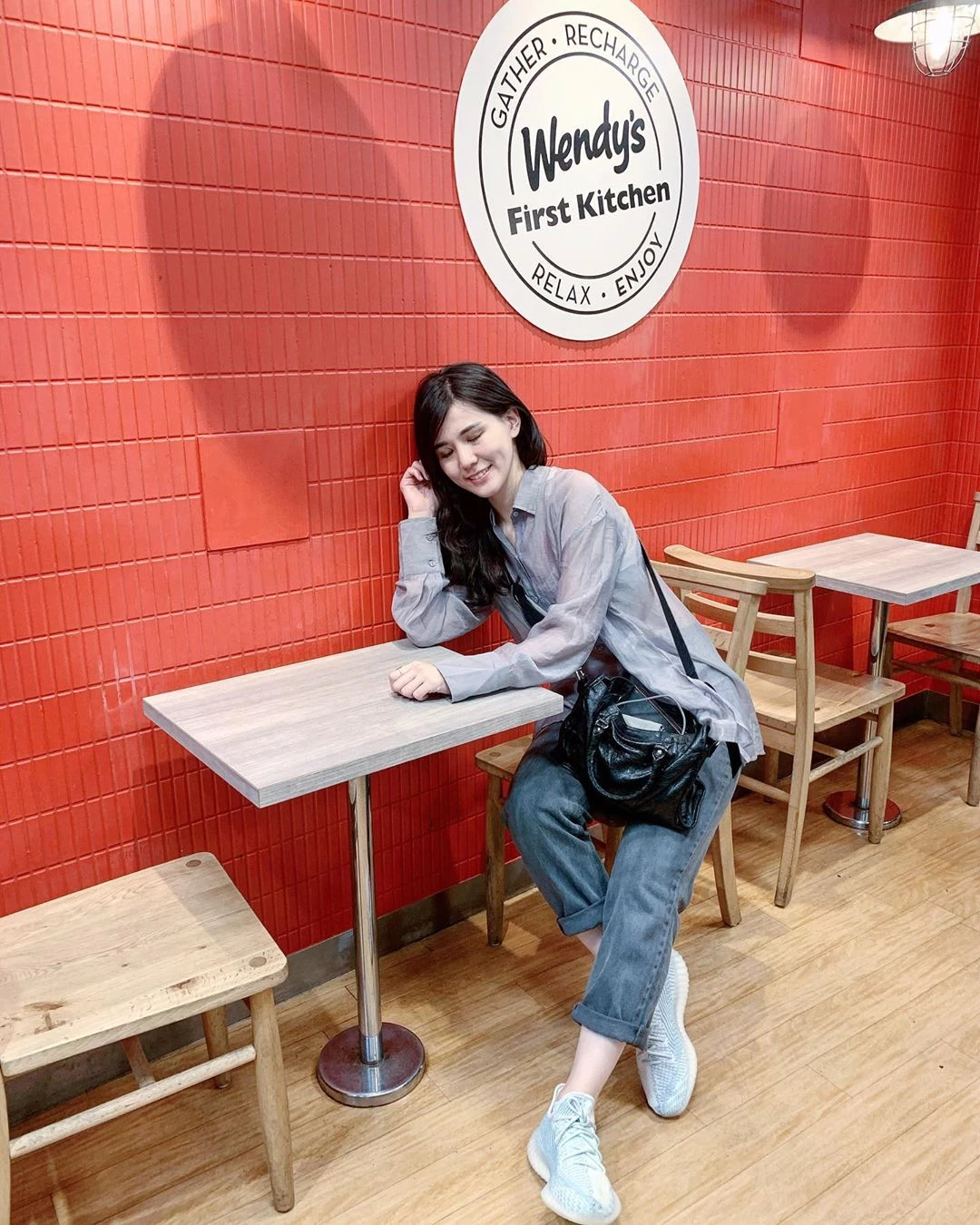 4107796.webp