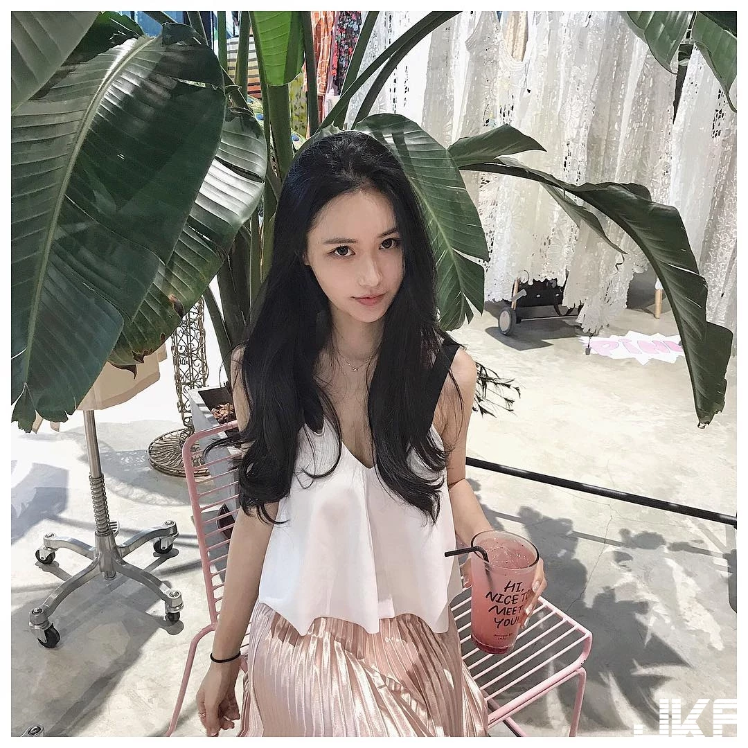 7253318.webp