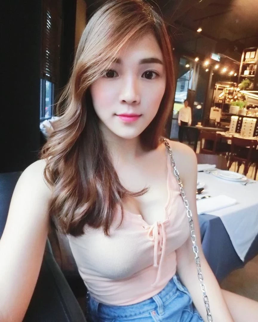 4390401.webp