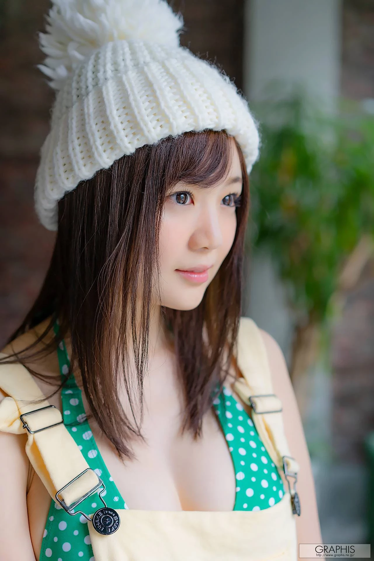 8038422.webp