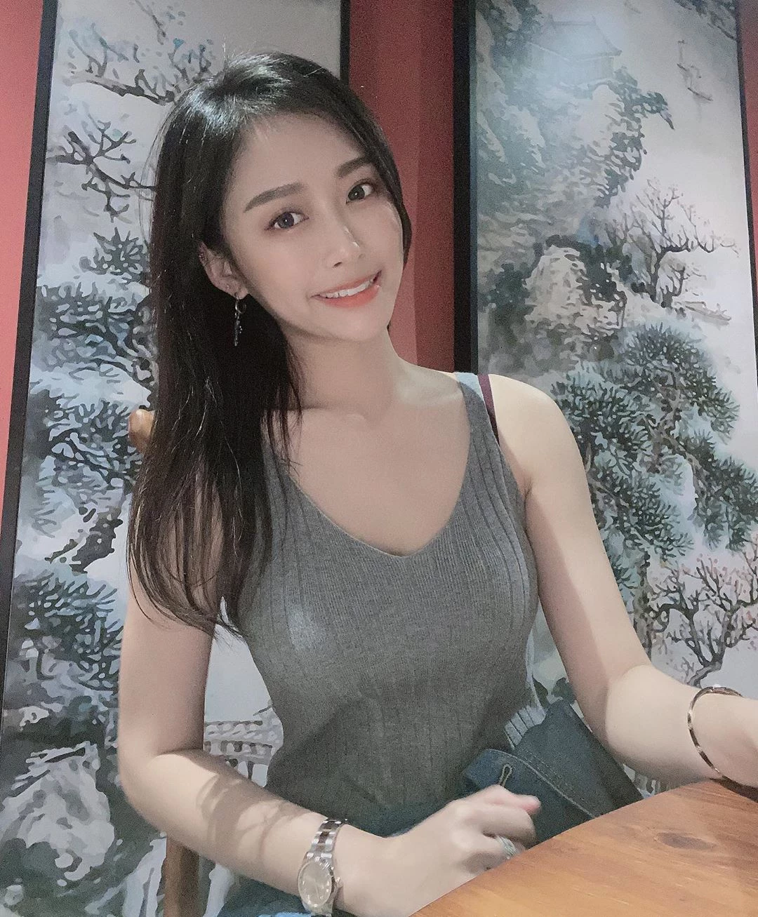 3999108.webp