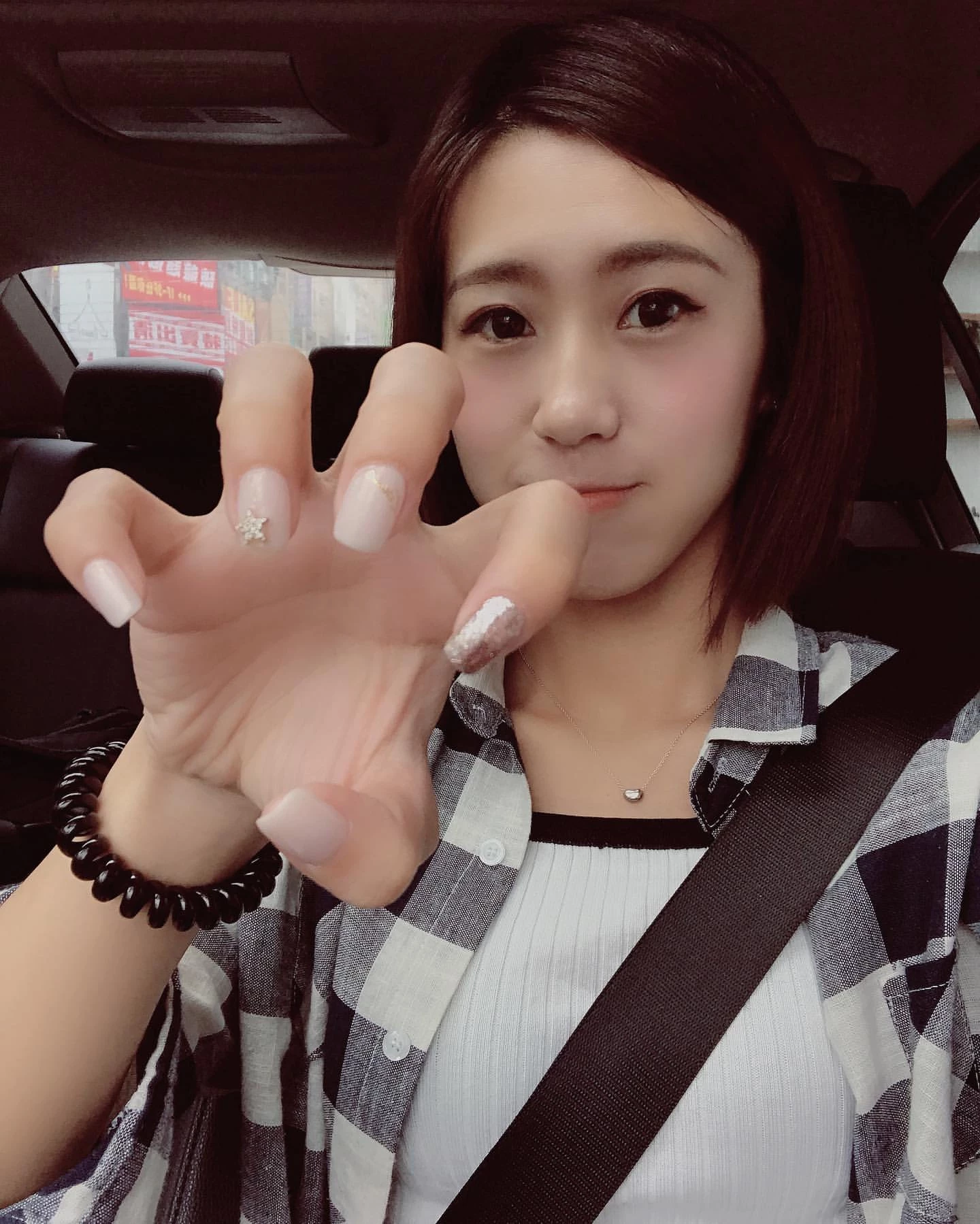 4221049.webp