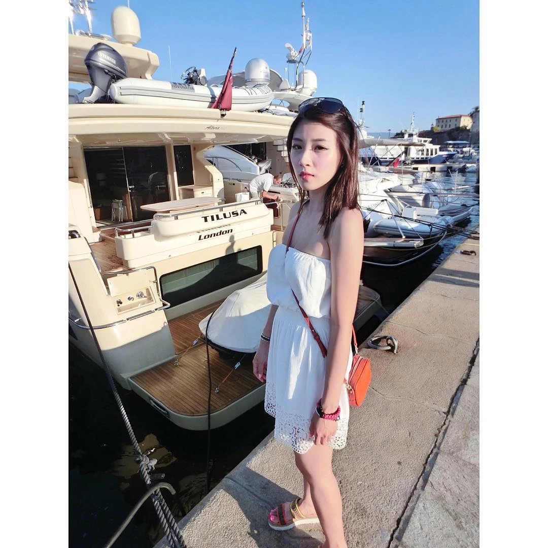 4368842.webp