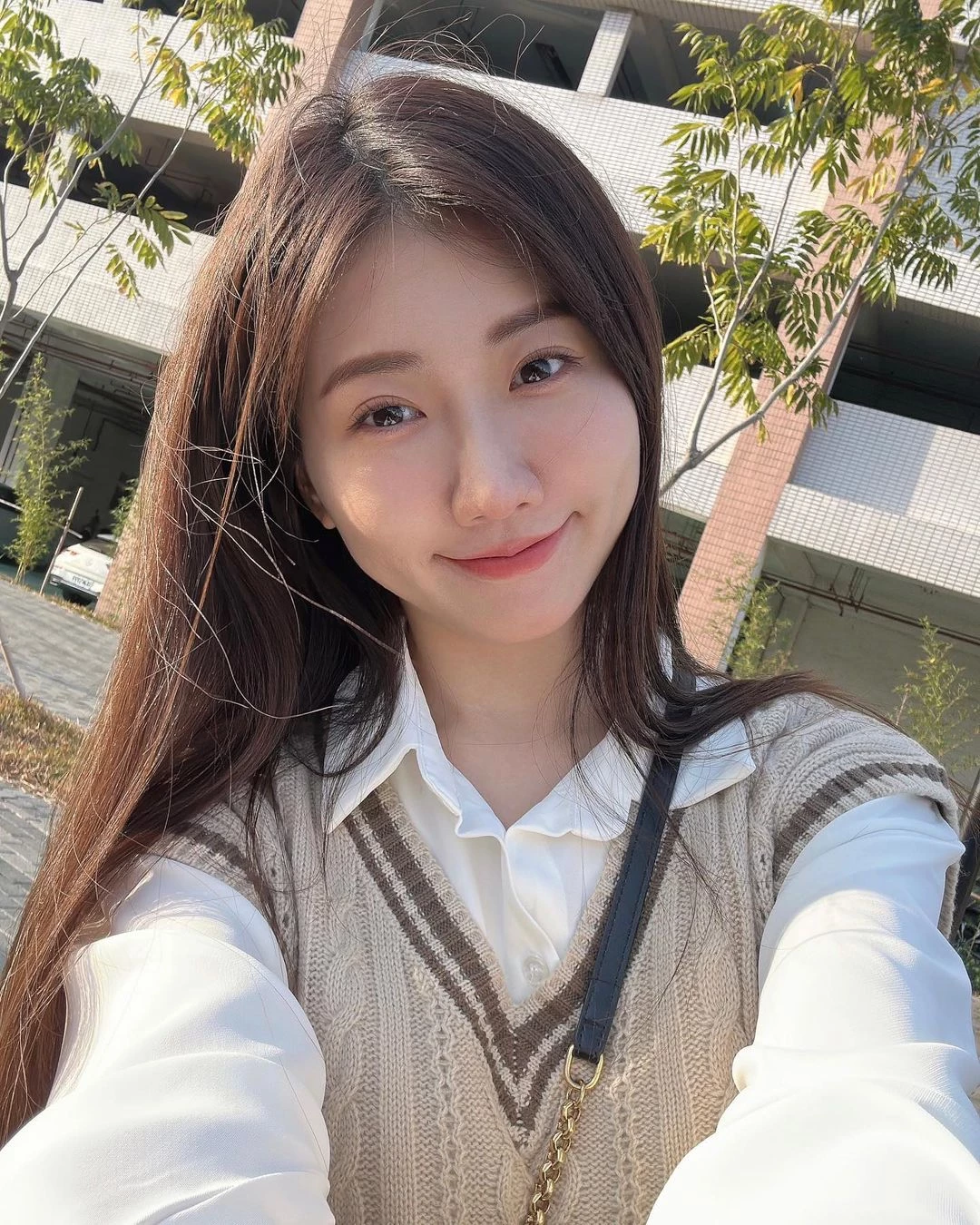 28201219.webp