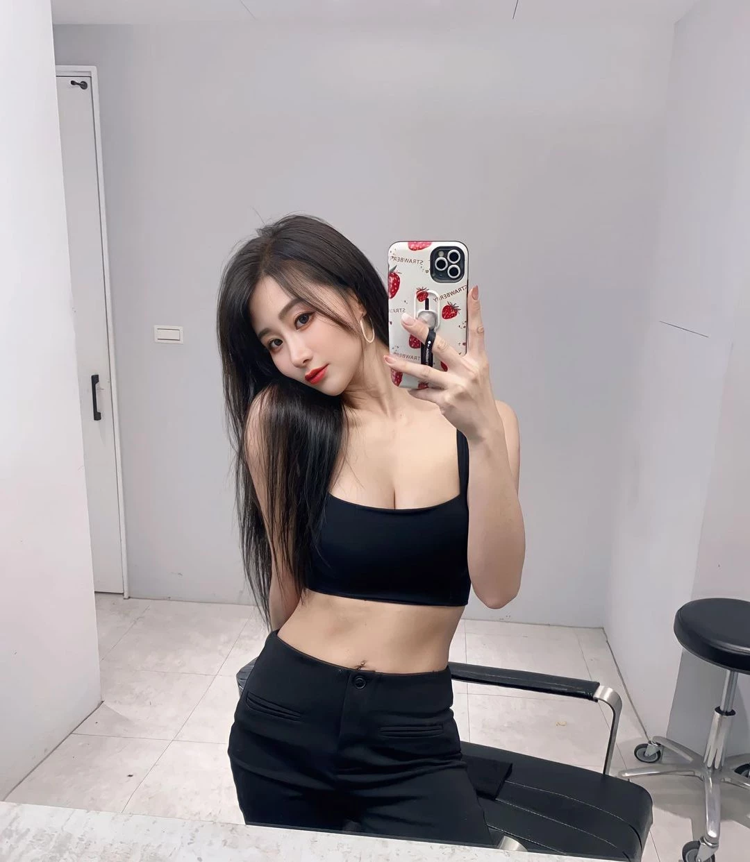24117380.webp