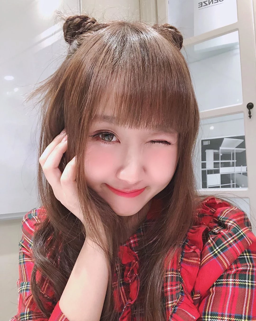 4047000.webp