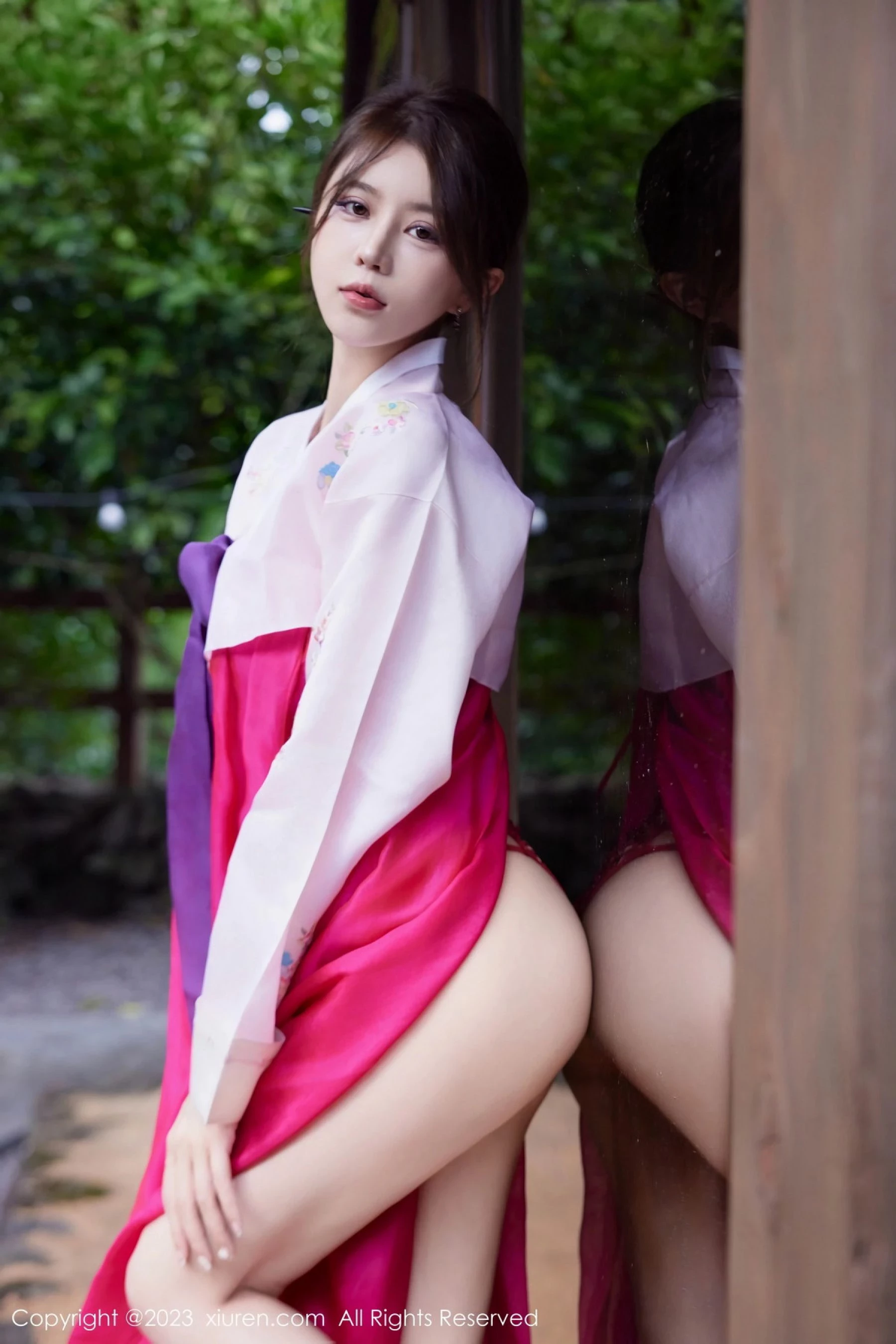 28494524.webp